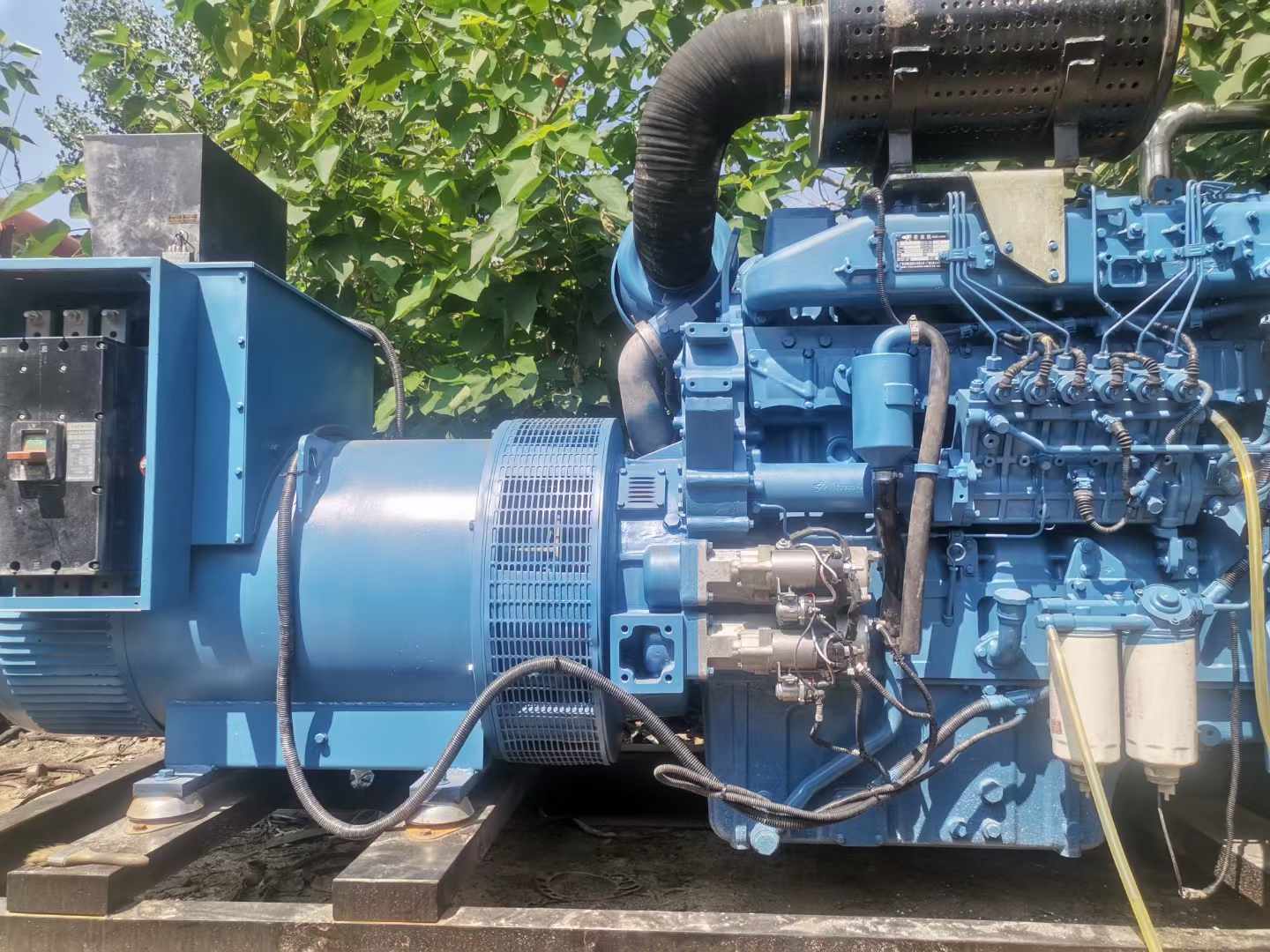 石首详细说明降低 800kW 柴油发电机输出电流波动的方法